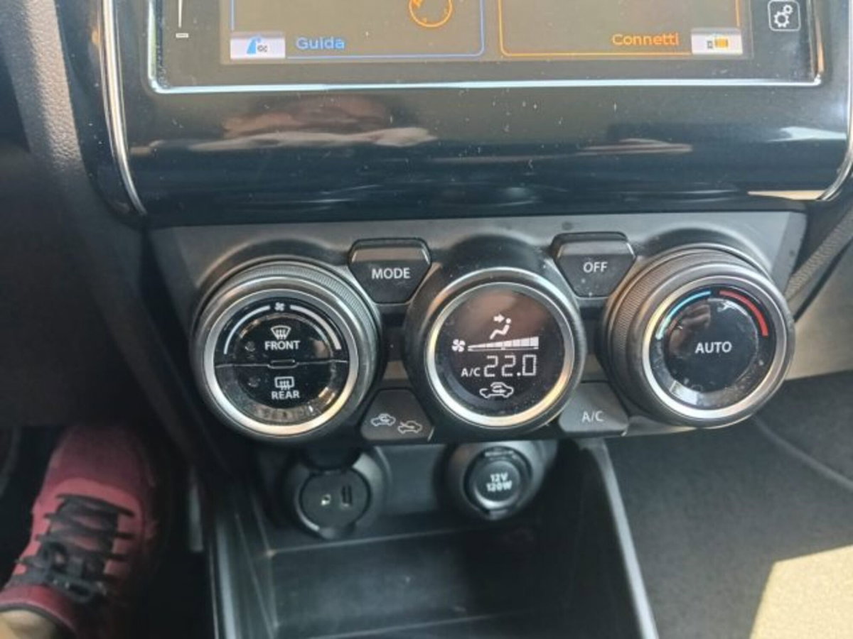 Suzuki Swift 1.2 Hybrid 4WD AllGrip Easy Top (13)