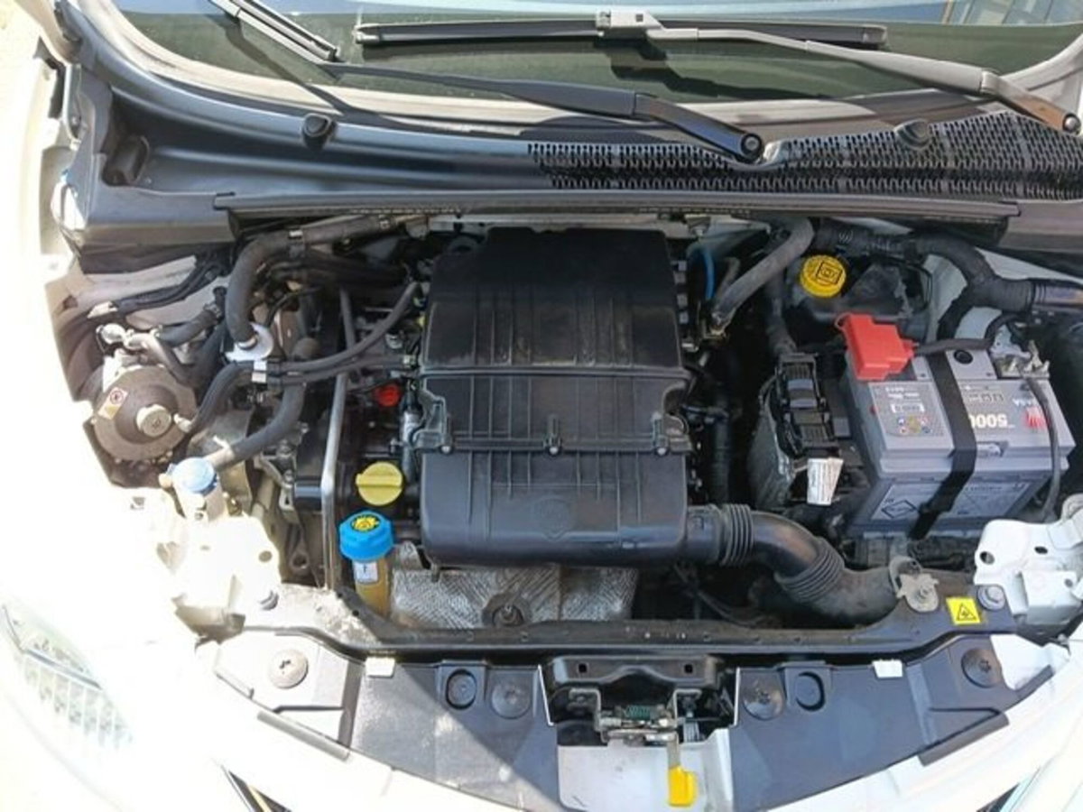 Lancia Ypsilon 1.2 69 CV 5 porte GPL Ecochic Alberta Ferretti (16)