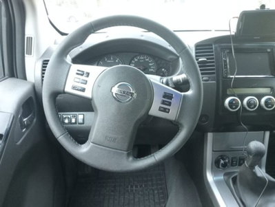Nissan Navara 2.5 dCi 190CV 4 porte Double Cab LE Plus (9)