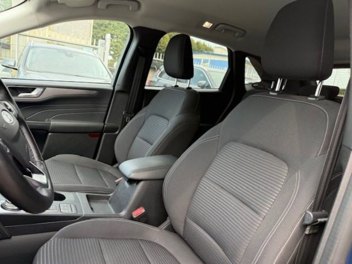 Ford Kuga 1.5 EcoBlue 120 CV 2WD Titanium (4)
