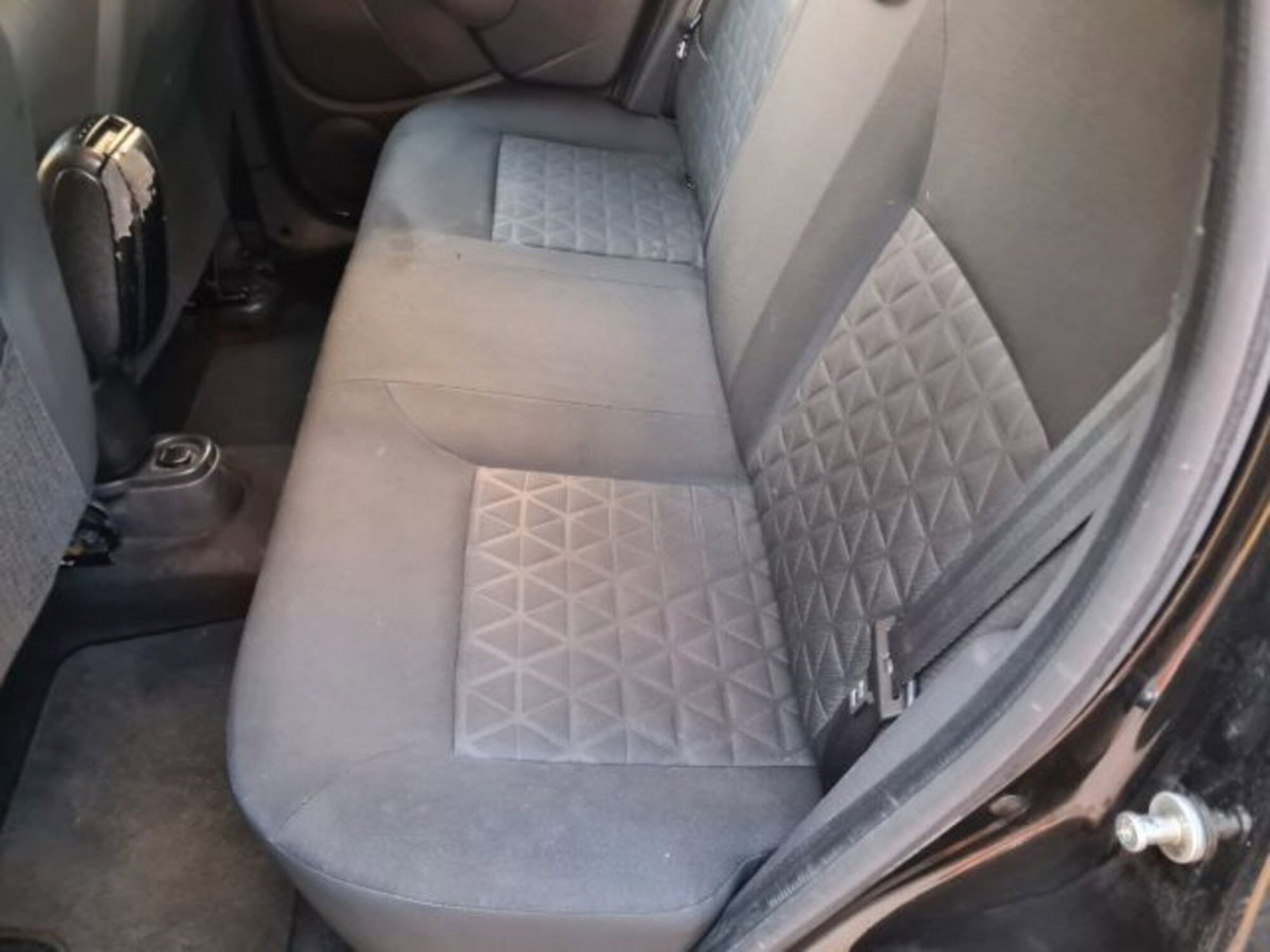Dacia Duster 1.5 dCi 110CV 4x2 Lauréate (11)