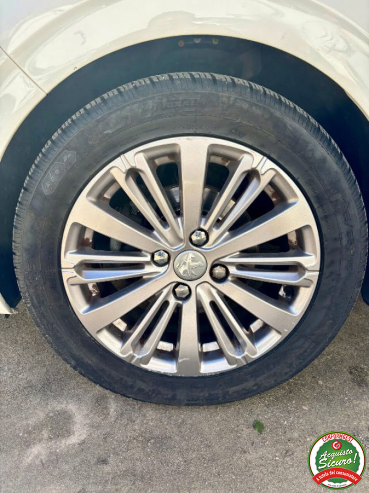Peugeot 208 BlueHDi 100 Stop&Start 5 porte Allure (19)