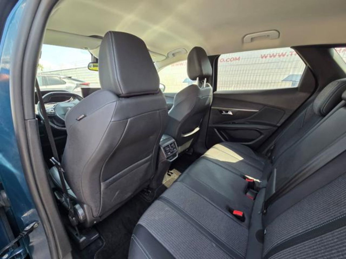 Peugeot 3008 BlueHDi 130 S&S EAT8 Allure Pack (11)