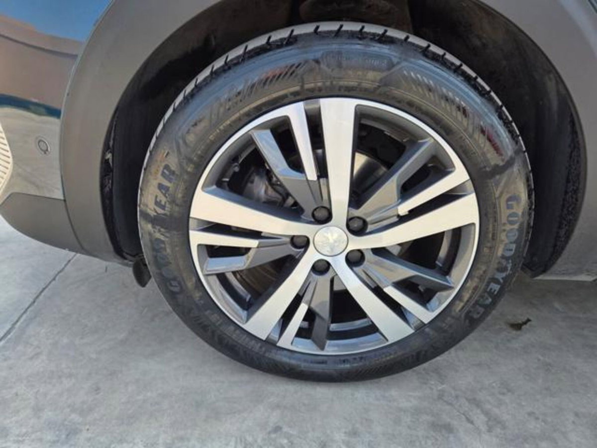 Peugeot 3008 BlueHDi 130 S&S EAT8 Allure Pack (20)