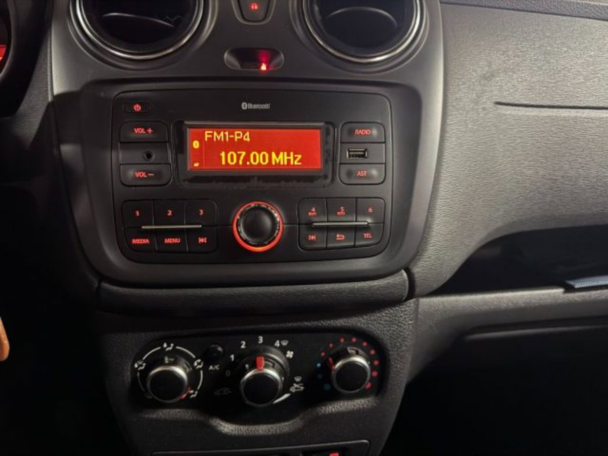 Dacia Lodgy Stepway 1.6 110CV GPL 7 posti (12)