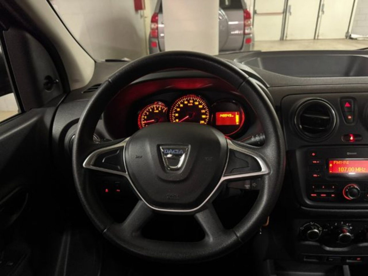 Dacia Lodgy Stepway 1.6 110CV GPL 7 posti (13)