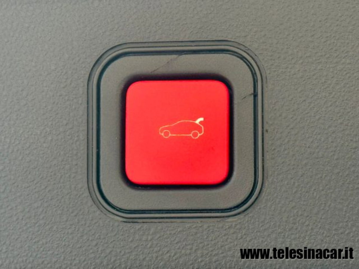 Jeep Avenger 1.2 turbo Altitude fwd 100cv (17)