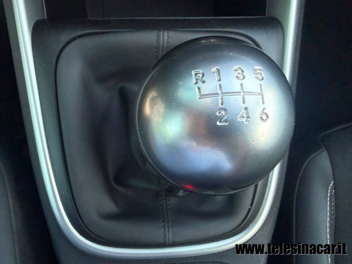 Jeep Avenger 1.2 turbo Altitude fwd 100cv (19)