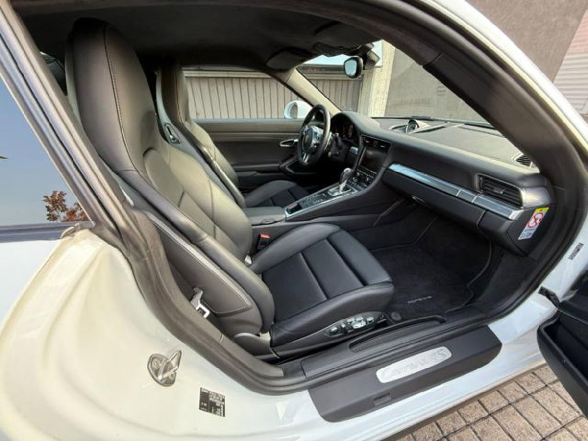 Porsche 911 Coupé 3.8 Carrera 4S (13)