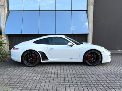 Porsche 911 Coupé 3.8 Carrera 4S (3)