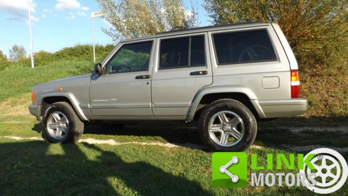 Jeep Cherokee TD 5 porte Command-Trac Classic (15)