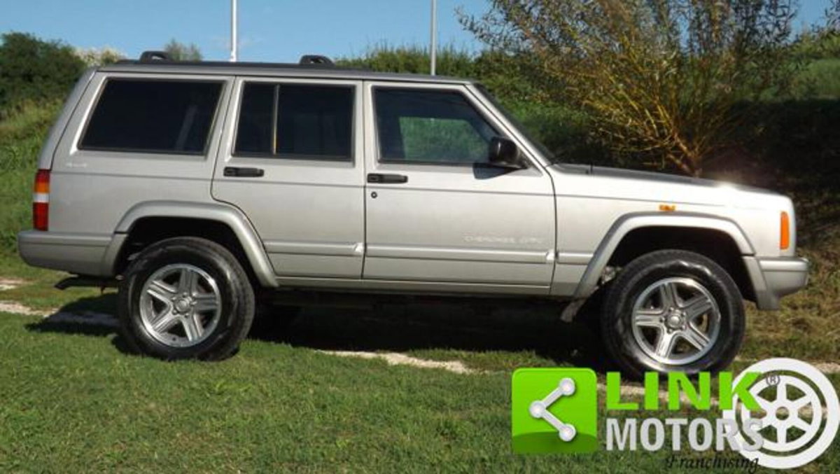 Jeep Cherokee TD 5 porte Command-Trac Classic (4)