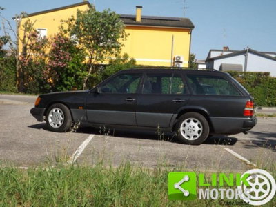 Mercedes-Benz 250 Station Wagon 250 TD turbodiesel cat Station Wagon (10)