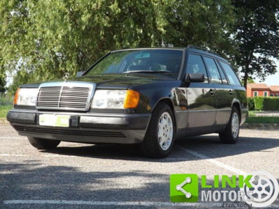Mercedes-Benz 250 Station Wagon 250 TD turbodiesel cat Station Wagon (2)