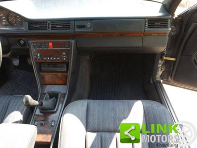 Mercedes-Benz 250 Station Wagon 250 TD turbodiesel cat Station Wagon (20)