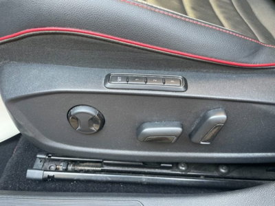 Volkswagen Golf 2.0 TSI GTI DSG (12)