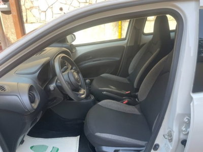 Toyota Aygo X 1.0 Active 72cv (8)