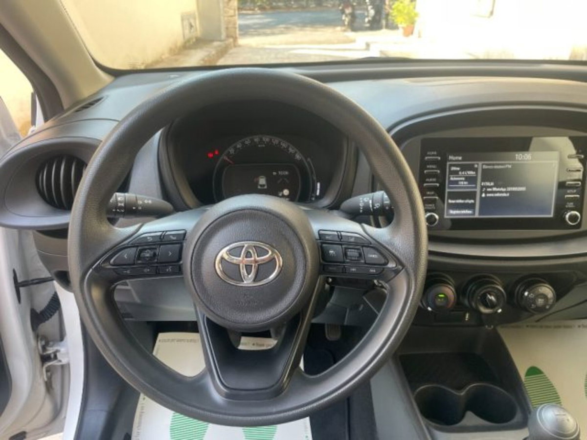 Toyota Aygo X 1.0 Active 72cv (9)
