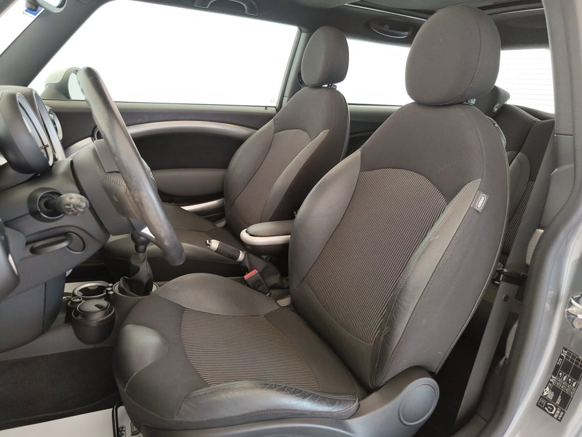 MINI Mini 1.6 16V Cooper S (9)