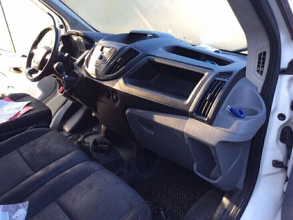 Ford Transit Telaio 350 2.0TDCi EcoBlue 130CV PL-RG RWD Cab.Entry (7)