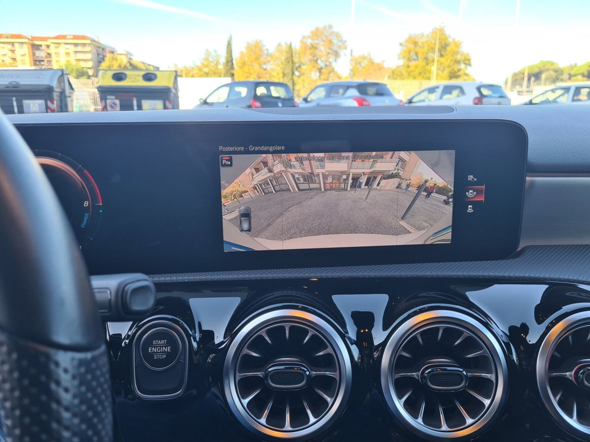 Mercedes-Benz Classe A 250 e Automatic EQ-Power Premium (13)