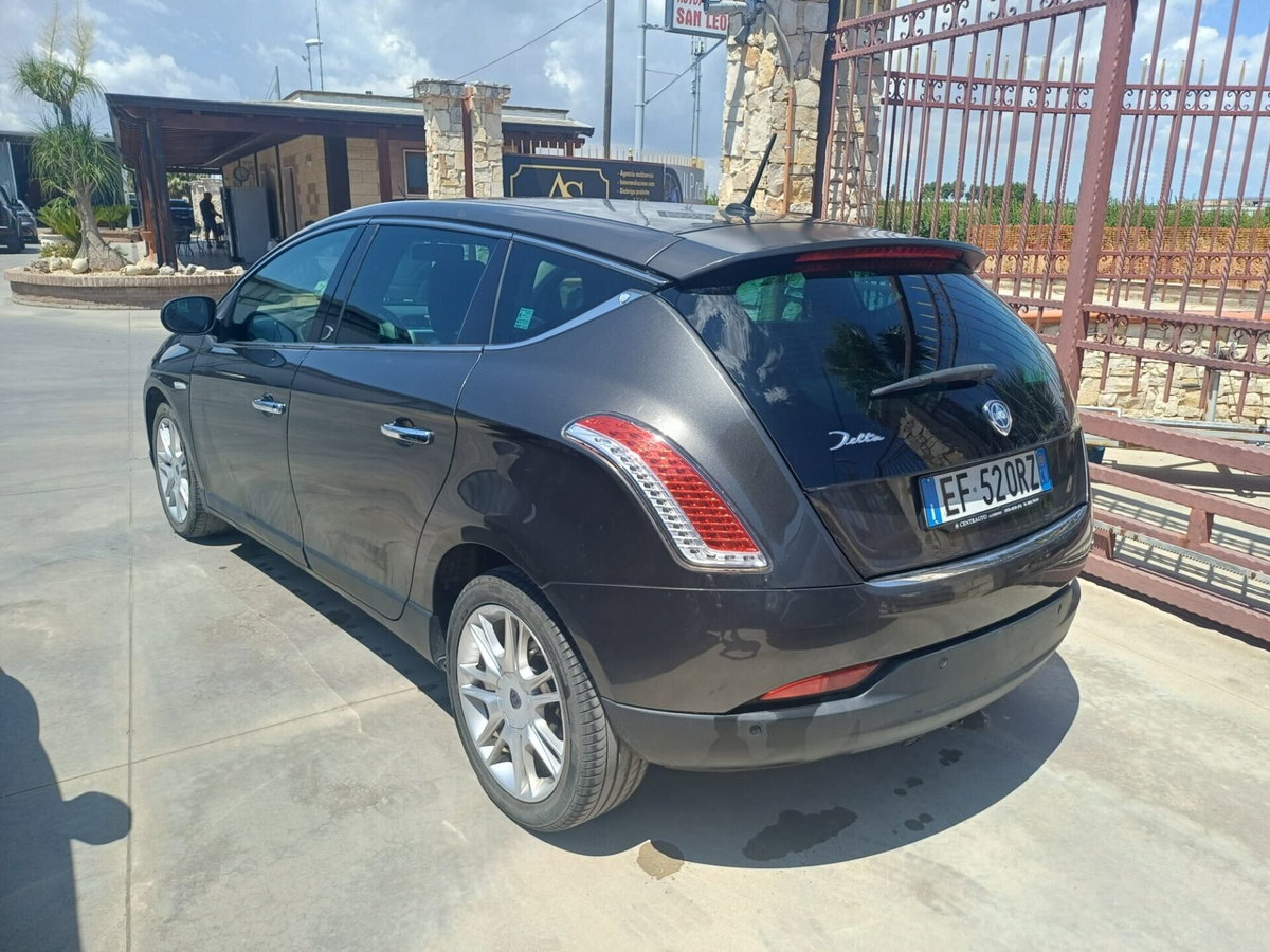 Lancia Delta 2.0 MJT DPF Platino (5)