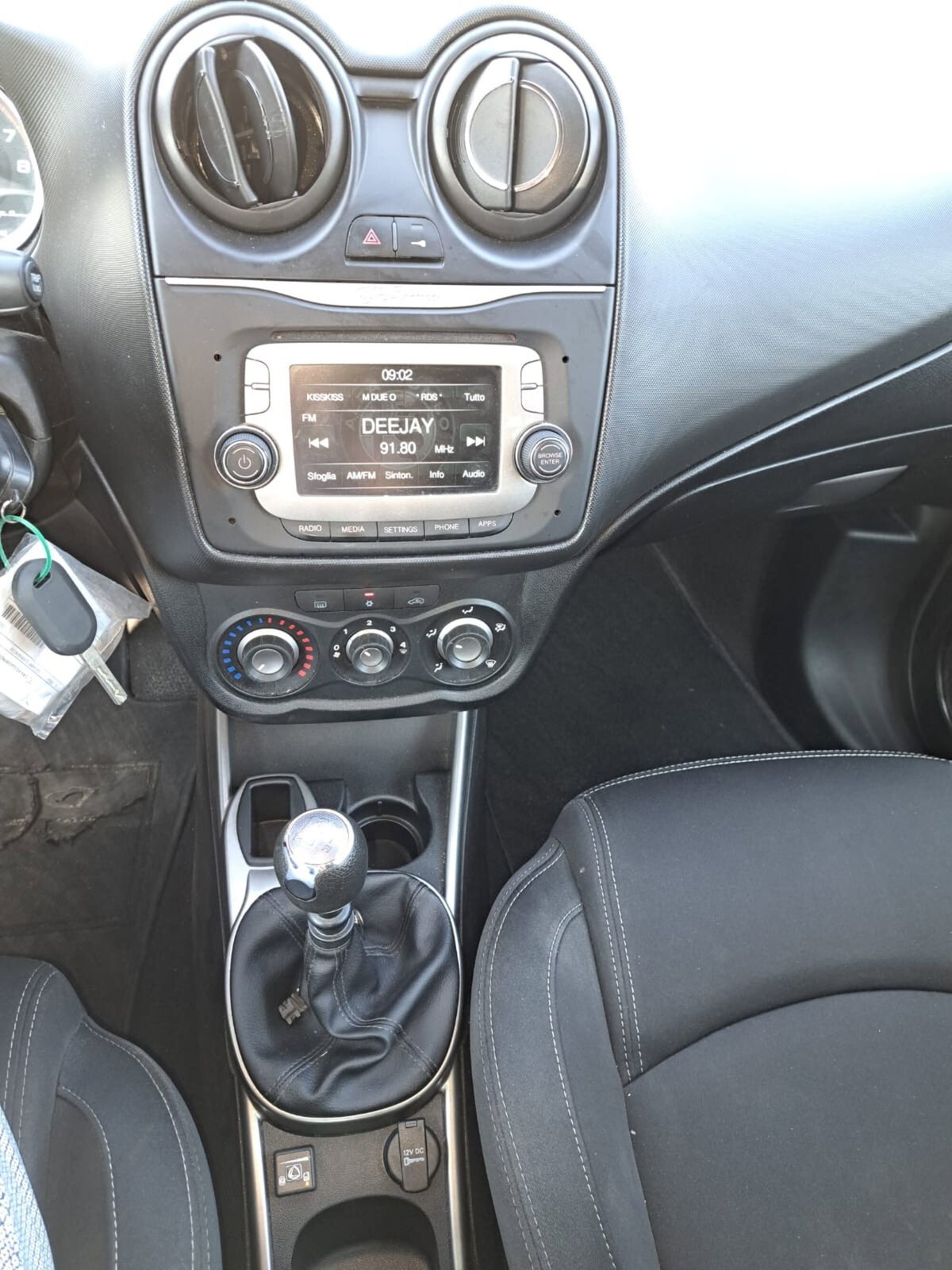 Alfa Romeo MiTo 1.4 T 120 CV GPL Distinctive (15)