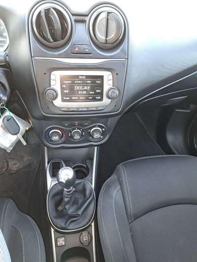 Alfa Romeo MiTo 1.4 T 120 CV GPL Distinctive (15)