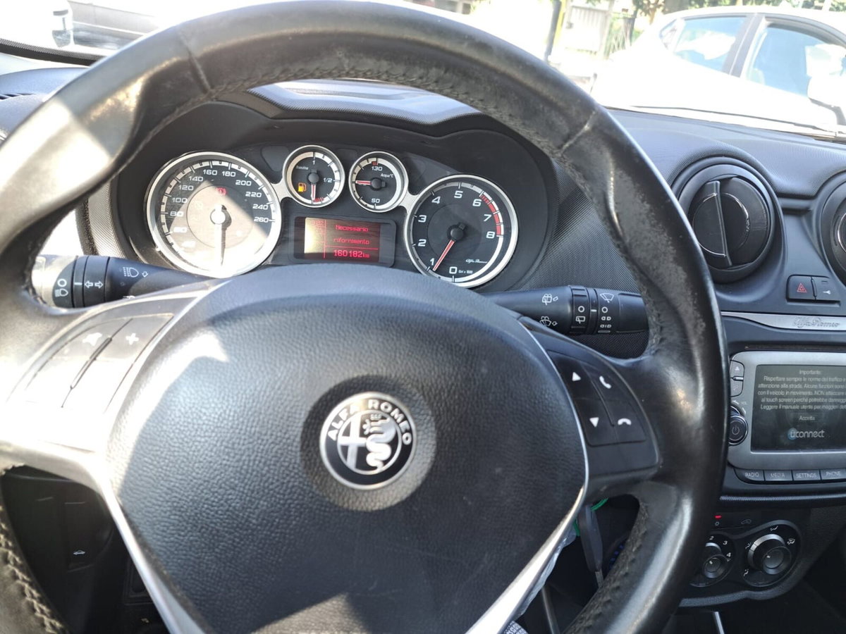 Alfa Romeo MiTo 1.4 T 120 CV GPL Distinctive (16)