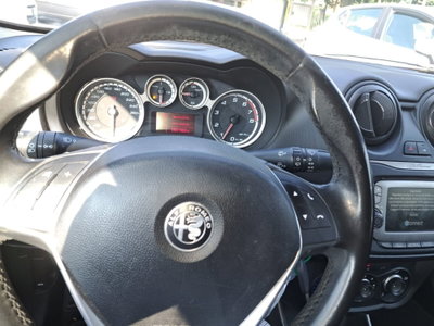 Alfa Romeo MiTo 1.4 T 120 CV GPL Distinctive (16)