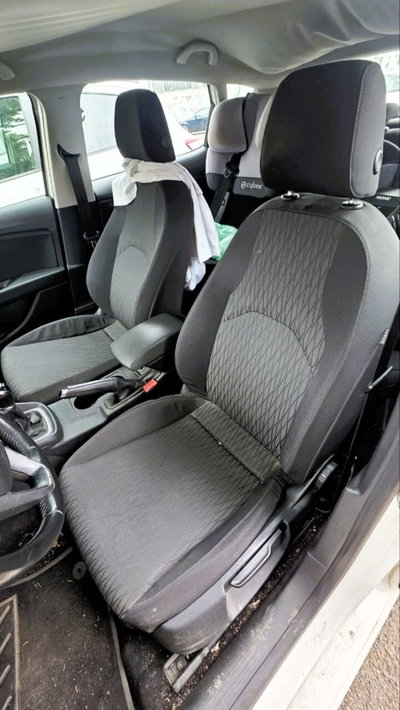 SEAT Leon 1.4 TGI 5p. Business (10)