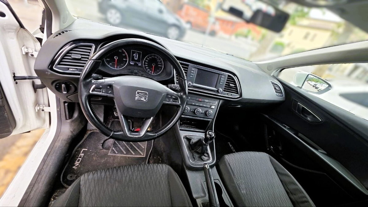 SEAT Leon 1.4 TGI 5p. Business (9)