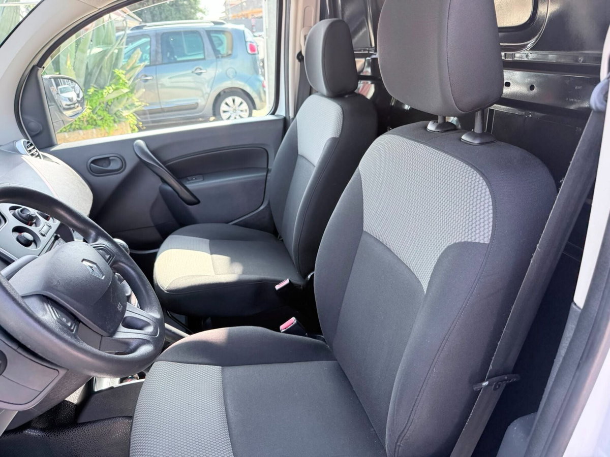 Renault Kangoo Blue dCi 115CV Express Maxi Combi Ice Plus (15)