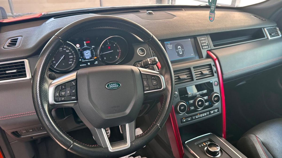 Land Rover Discovery Sport 2.0 TD4 180 CV HSE Luxury (12)