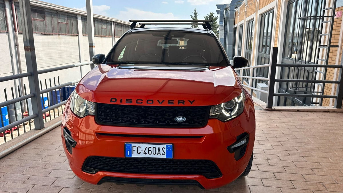 Land Rover Discovery Sport 2.0 TD4 180 CV HSE Luxury (3)