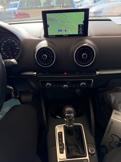 Audi A3 1.6 TDI 116 CV S tronic Sport (11)