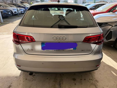 Audi A3 1.6 TDI 116 CV S tronic Sport (6)