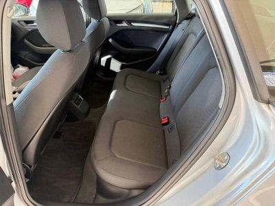Audi A3 1.6 TDI 116 CV S tronic Sport (8)