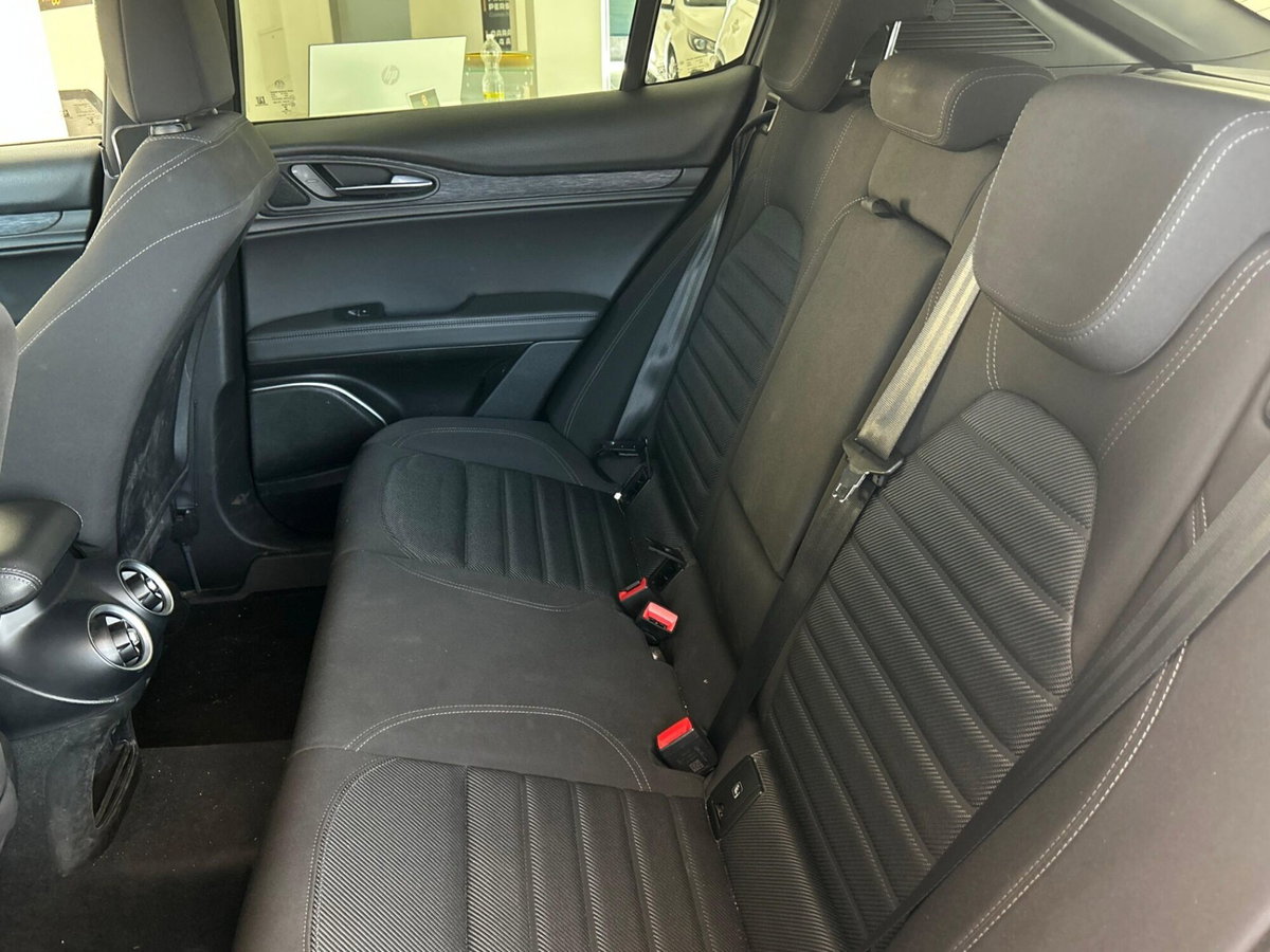 Alfa Romeo Stelvio Stelvio 2.2 Turbodiesel 160 CV AT8 RWD Super Business (15)