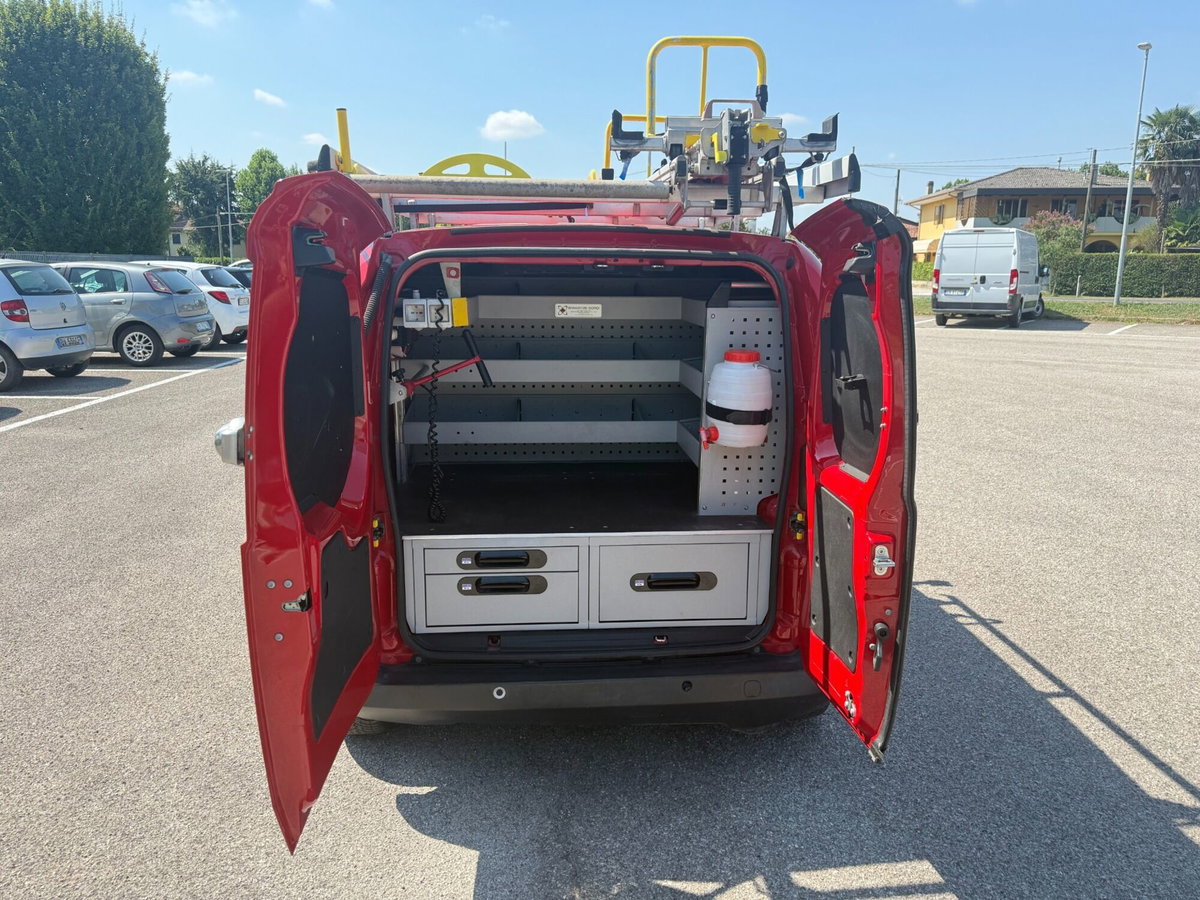 Fiat Fiorino 1.3 MJT 95CV Combinato (9)