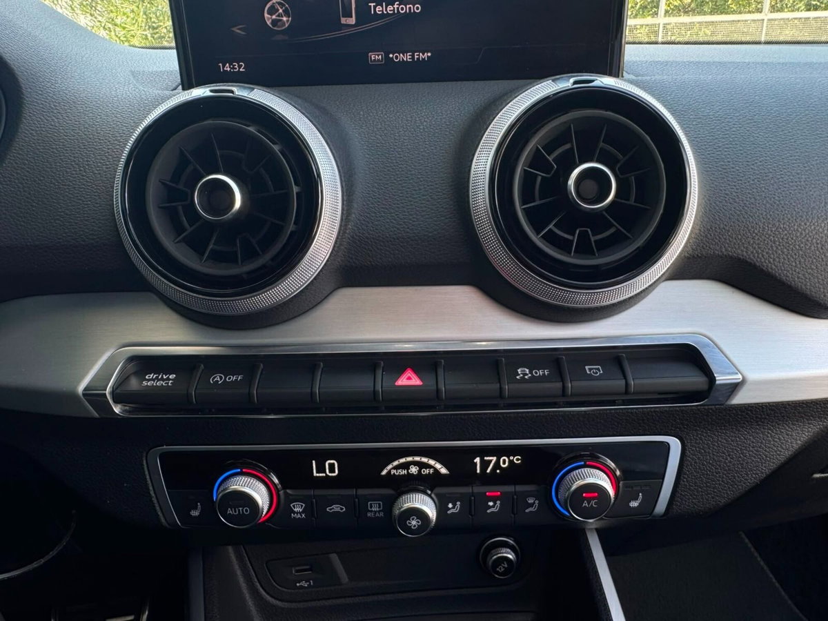 Audi Q2 Q2 30 TDI S tronic S line Edition (16)