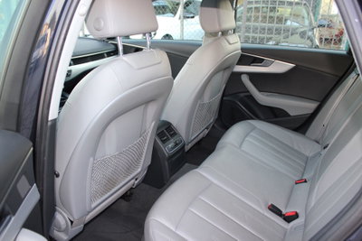 Audi A4 Avant 2.0 TDI 150 CV ultra S tronic Business (10)