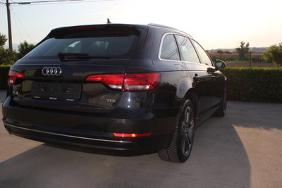 Audi A4 Avant 2.0 TDI 150 CV ultra S tronic Business (2)