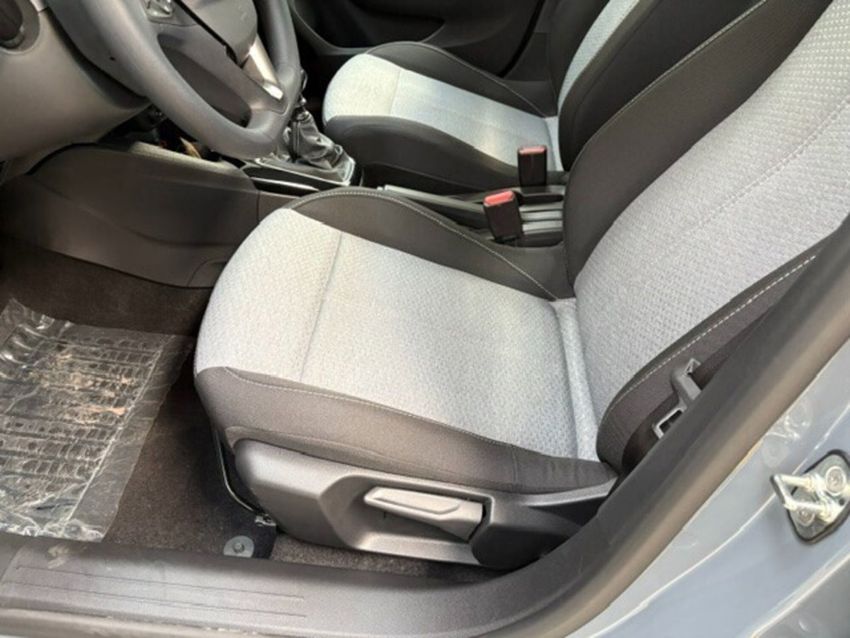 Opel Corsa 1.2 100 CV Edition (8)