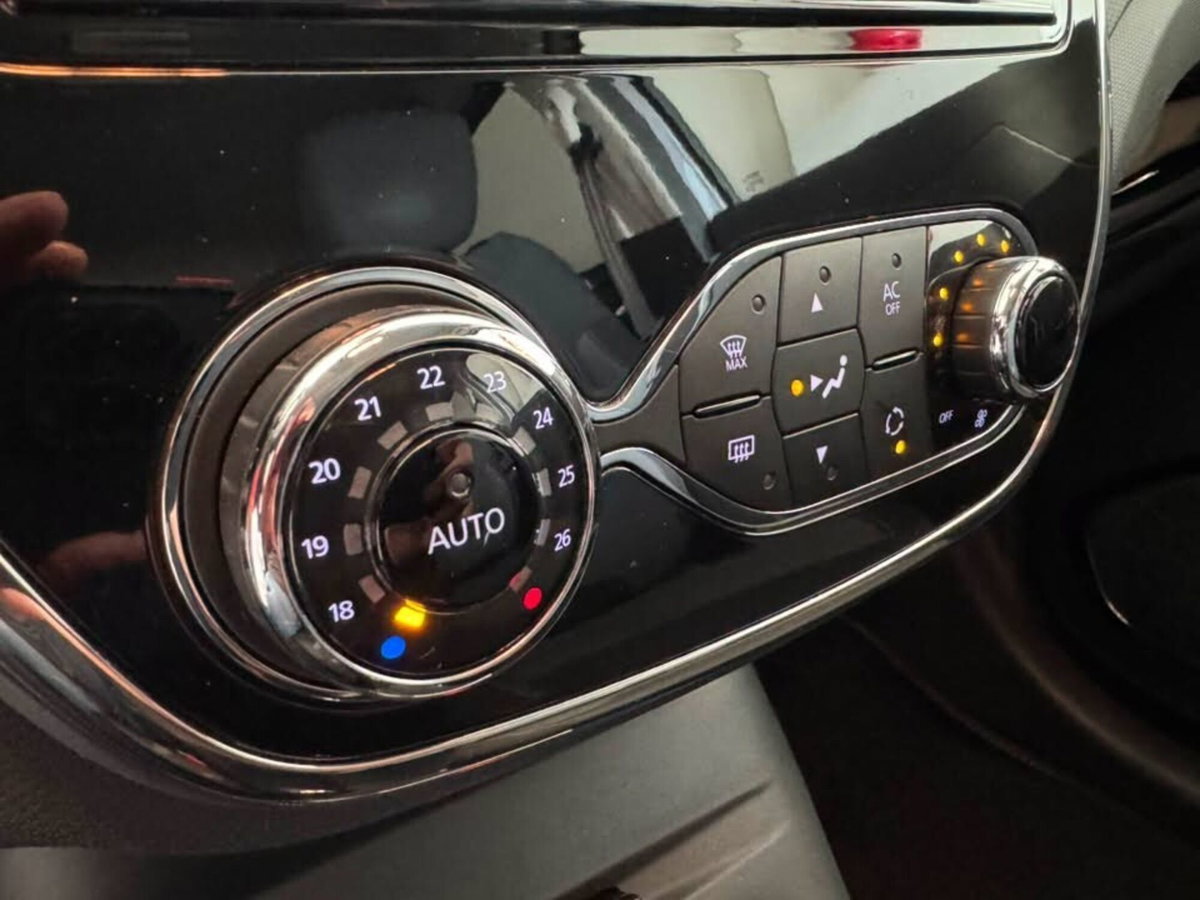 Renault Captur 1.5 dCi 8V 90 CV Start&Stop Energy R-Link (18)