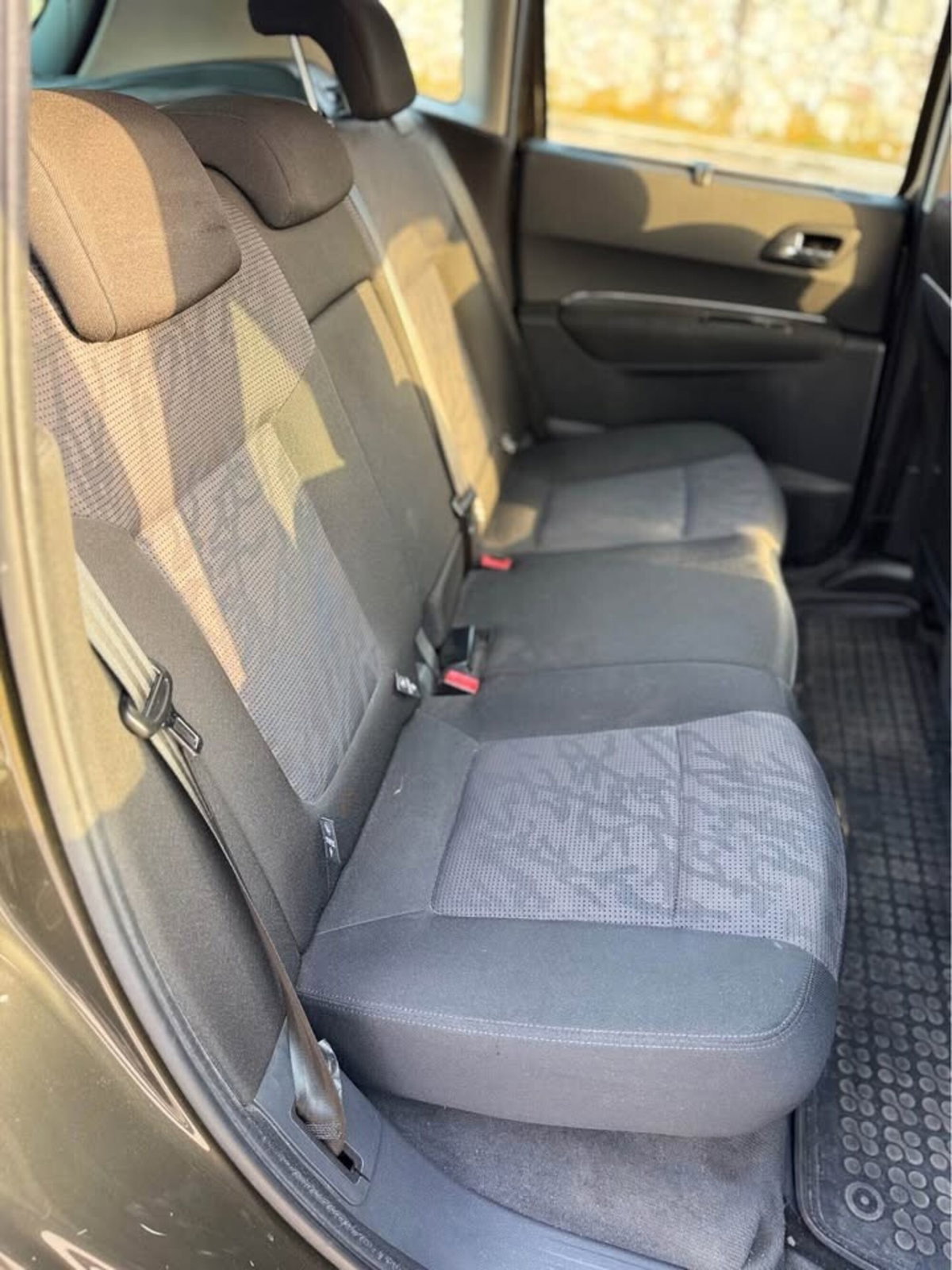 Peugeot 3008 1.6 HDi 110CV Business (12)