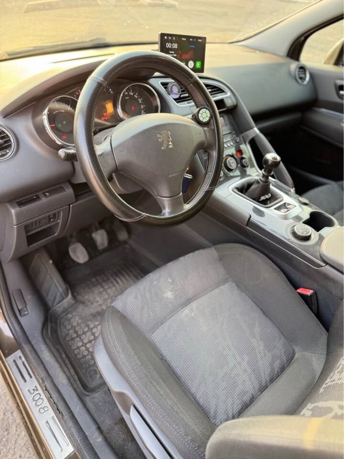 Peugeot 3008 1.6 HDi 110CV Business (7)