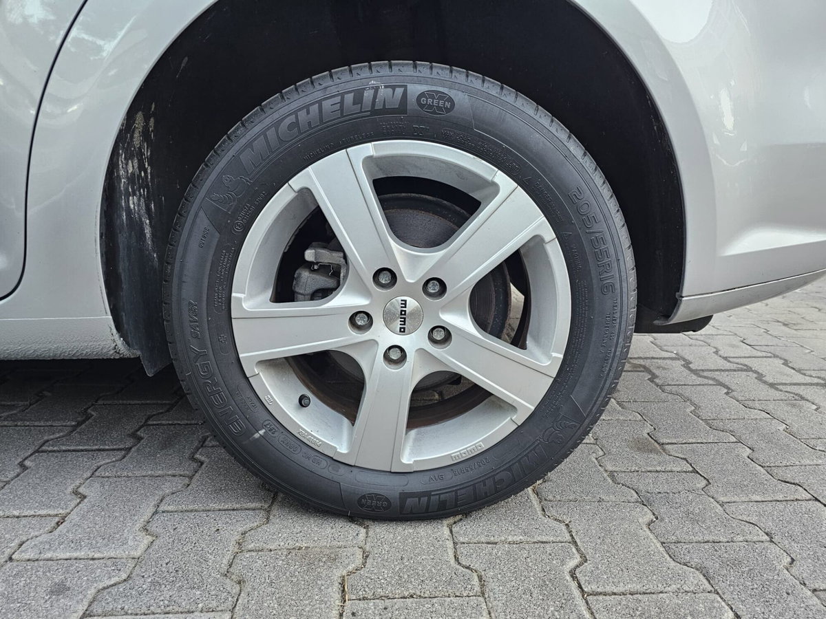 Volkswagen Touran 1.4 TSI Comfortline EcoFuel (13)