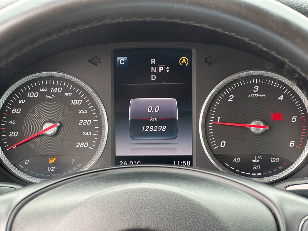 Mercedes-Benz Classe C 180 d Auto Executive (17)