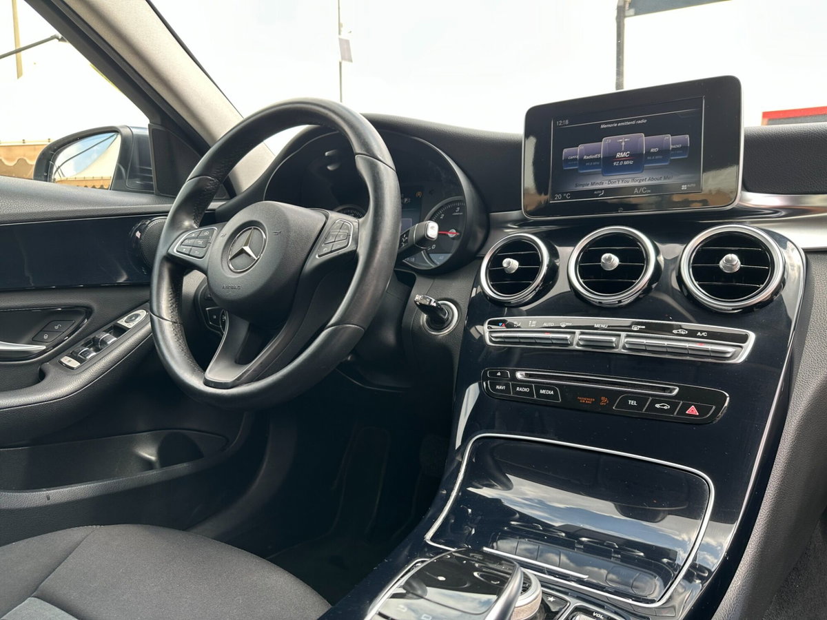 Mercedes-Benz Classe C 180 d Auto Executive (18)